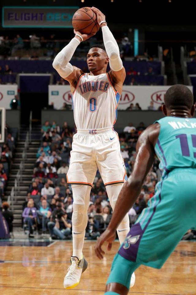 关于荷甲冲刺阶段走向成谜，达拉斯独行侠手感冰凉，引发热议，年轻球员得到机会的信息九游体育入口