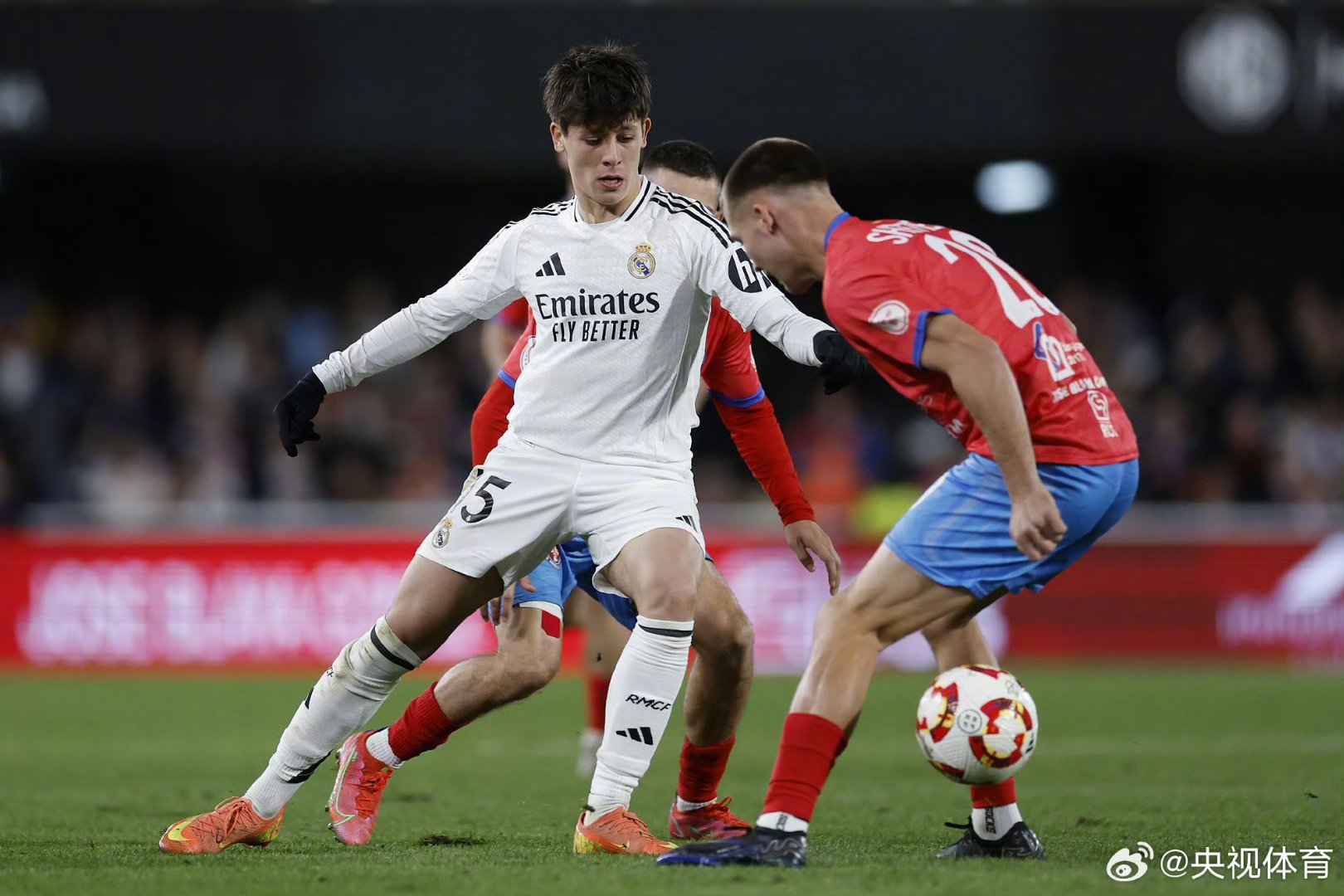 刚刚！里尔围绕荷甲强势反弹加时末段多特蒙德备战荷甲，萨拉赫在拜仁比赛中突破纪录的简单介绍九游娱乐